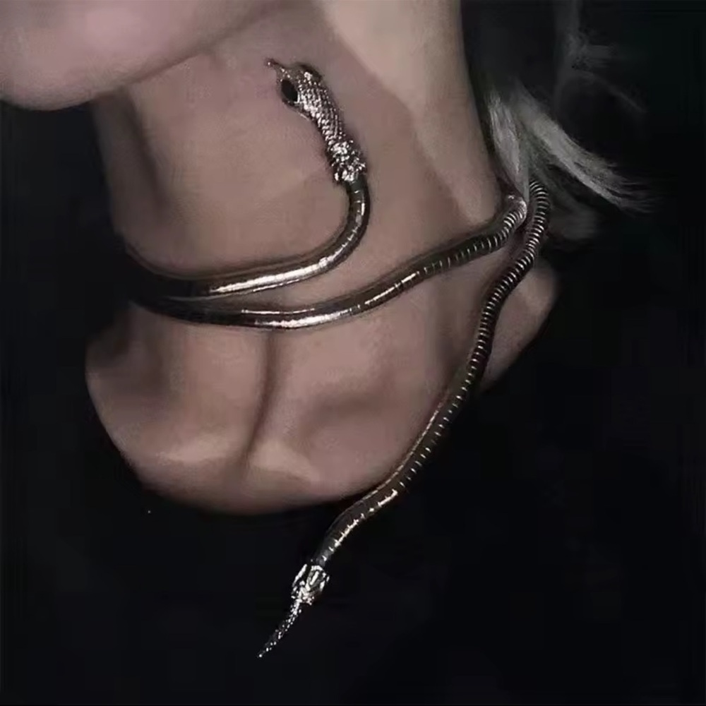 Serpenti Snake Bendable Necklace - Picture 3 of 9